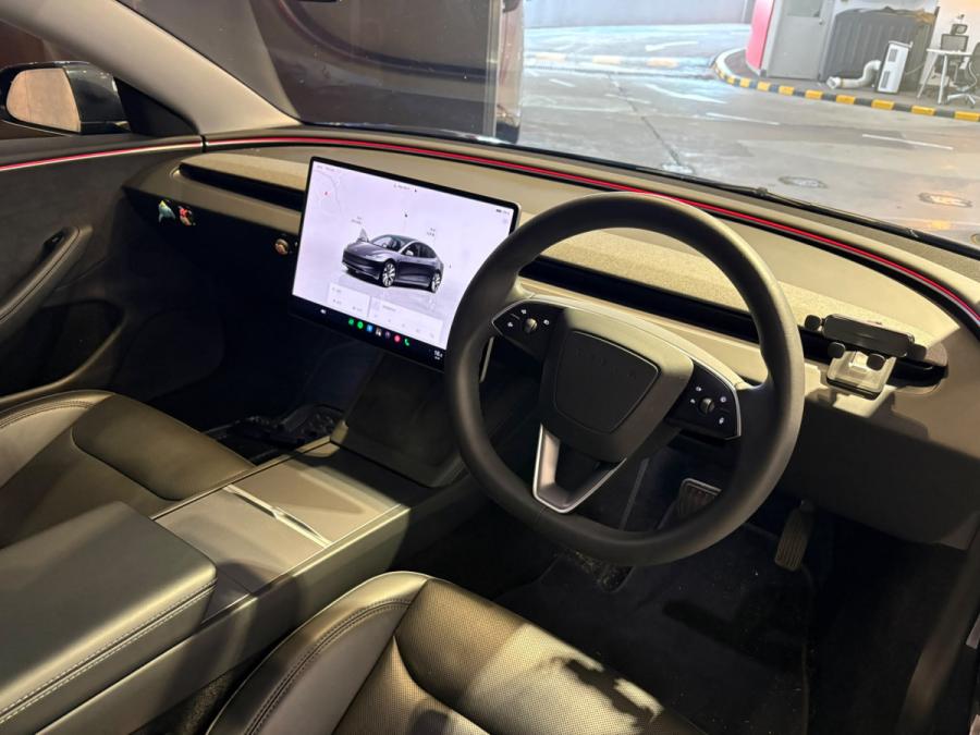 Model 3 Long Range AWD - Image 3